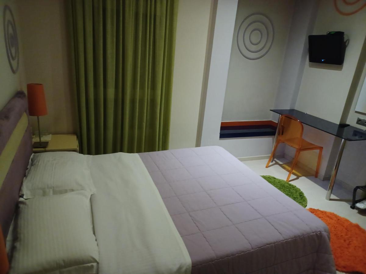 Room "Frog" In A Neoclasical House Kastoria Luaran gambar
