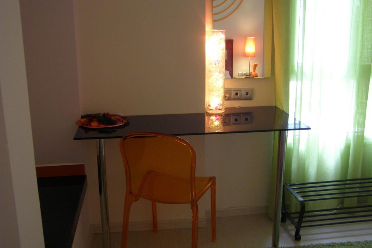 Room "Frog" In A Neoclasical House Kastoria Luaran gambar