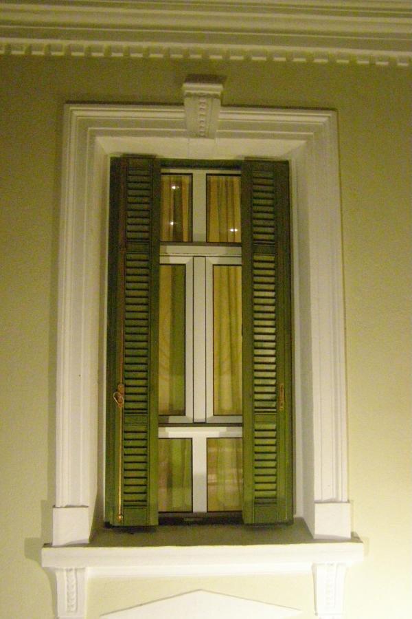 Room "Frog" In A Neoclasical House Kastoria Luaran gambar